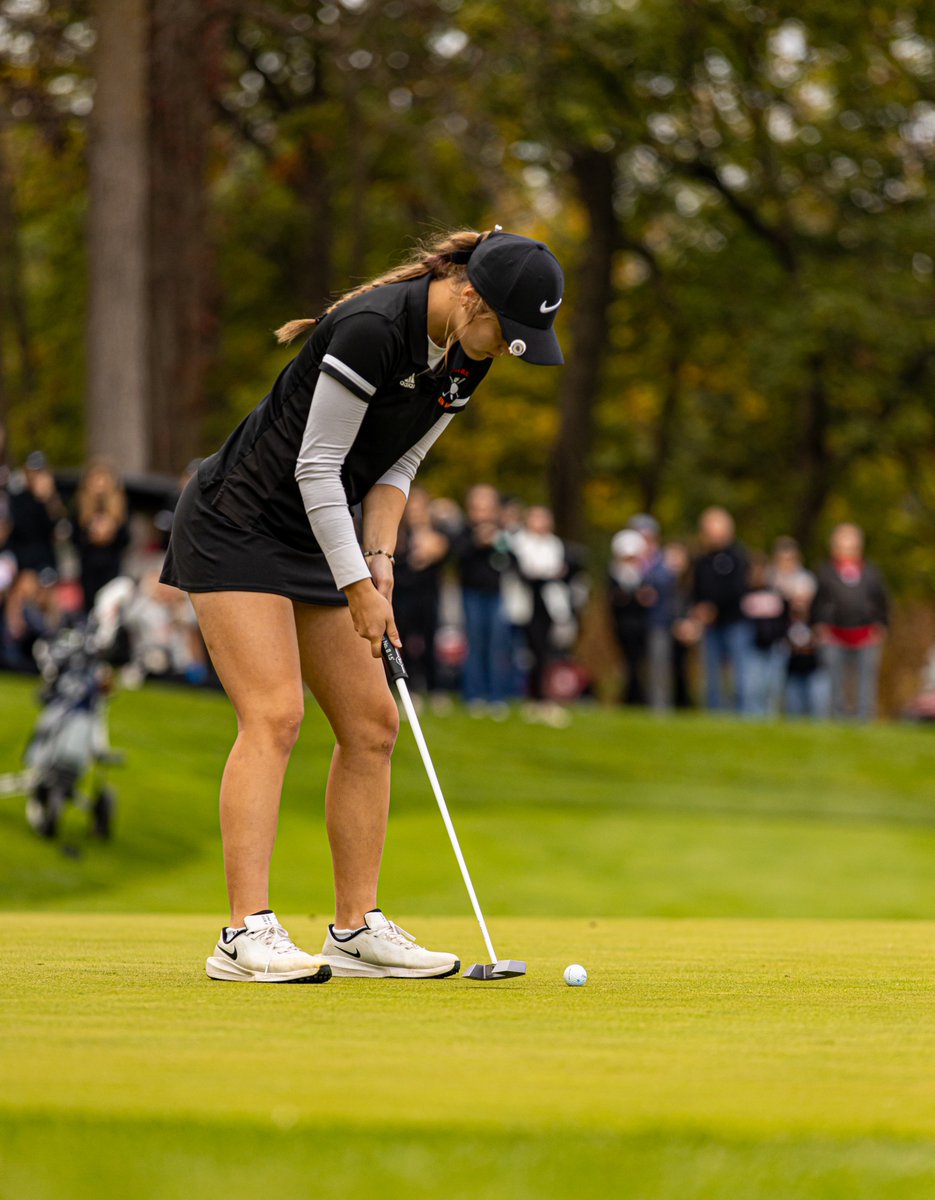 wiaawistate's tweet photo. Belle Kongshaug  of Colfax/Elk Mound closes out Day 1 of the D2 Girls Golf State Championships at the top of the leaderboard with +2 score of 74😤

Aubrey Molaison of Lake Country Lutheran follows in second with +4!🙌 #wiaagolf https://t.co/nO45e7j5wP