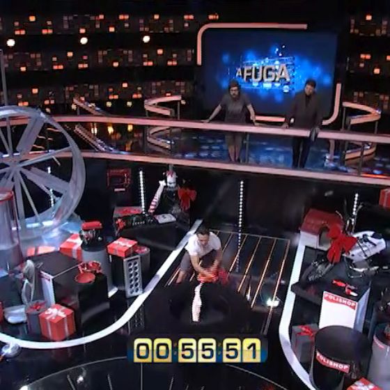 bastidoresdm's tweet photo. 🚨 DE CASA NOVA! Luciano Huck adquiriu o formato #AFuga, game show apresentado por Datena na Band em 2018, e vai exibir no #Domingão em 2026, segundo informações de Rick Souza. https://t.co/KMRU1YVZeq
