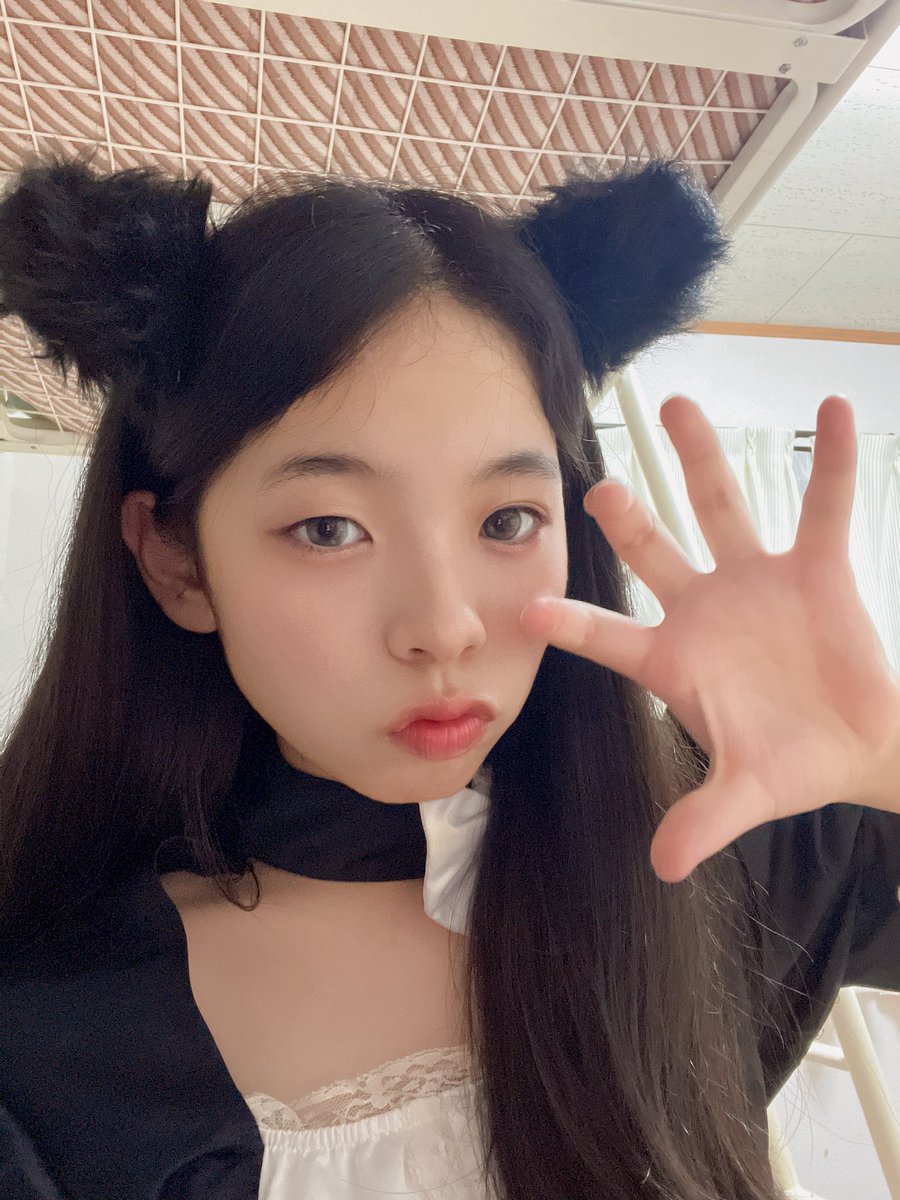yr_423's tweet photo. おはよー！！
今日は火曜日！！
三連休明けほどよく頑張ろうね🎀🎵
#JCミスコン https://t.co/PZLYpdZ2r9