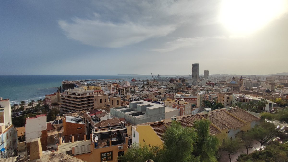 JoeyL14's tweet photo. Alicante today https://t.co/ZbVqKGSWyF