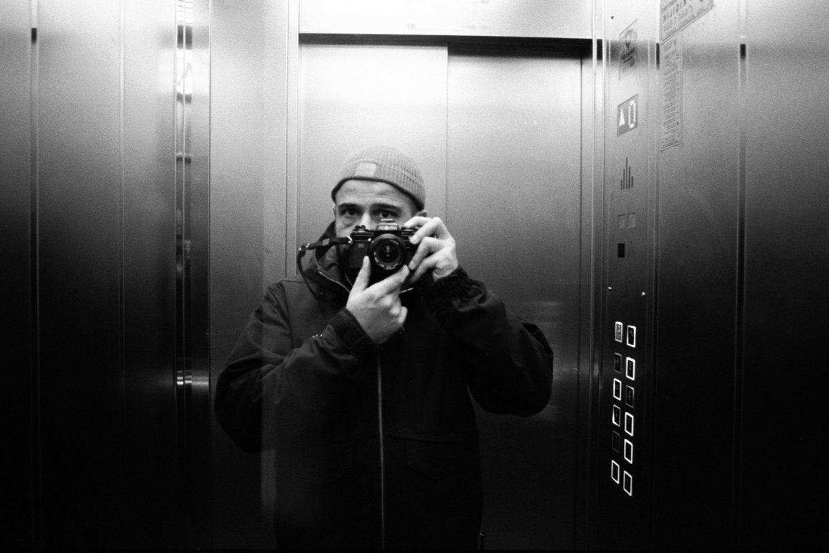 “…ben ki zamansız bahçeleri kucakladım
güzeller bende kaldı
ibrâhîm
gönlümü put sanıp da kıran kim. “