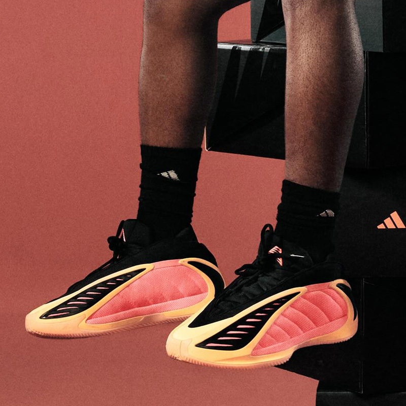 KicksDeals's tweet photo. Ending soon, the NEW "With Love" adidas Anthony Edwards 2 is available in select sizes for $97.50 + shipping.

BUY HERE -> https://t.co/digIlQE364 (use promo code PUMPKIN25 at checkout)

Use above code to cop YOUTH sizes for $75 + shipping: https://t.co/zmwxOrHSrs https://t.co/b6ZatMKFZ3