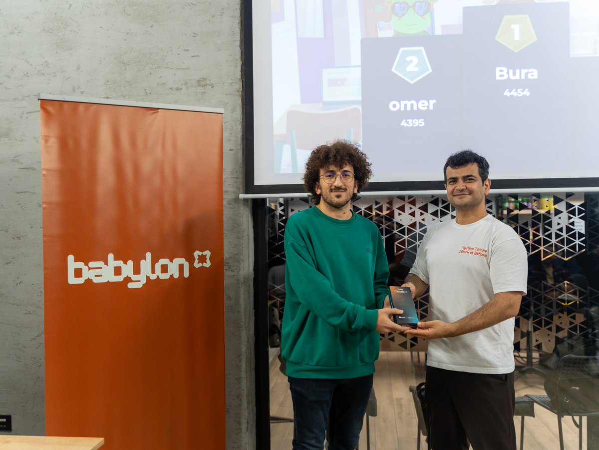 koza_dao's tweet image. Cumartesi gününün harika geçmesine ne finans piyasalarındaki dalgalanma, ne de şiddetli yağmur engel olamadı. 🎉
@babylonlabs_io 'un getirdiği teknolojik yenilikleri ve ekosistem fırsatları hakkında keyifli bir sohbet edip, ardından donanım cüzdan ödüllü yarışmamız ile eğlenceli…