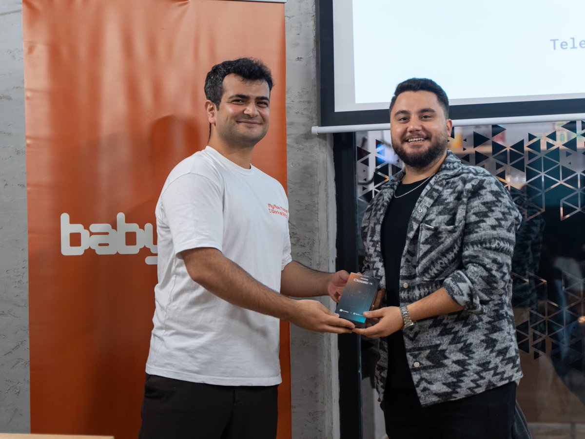 koza_dao's tweet image. Cumartesi gününün harika geçmesine ne finans piyasalarındaki dalgalanma, ne de şiddetli yağmur engel olamadı. 🎉
@babylonlabs_io 'un getirdiği teknolojik yenilikleri ve ekosistem fırsatları hakkında keyifli bir sohbet edip, ardından donanım cüzdan ödüllü yarışmamız ile eğlenceli…