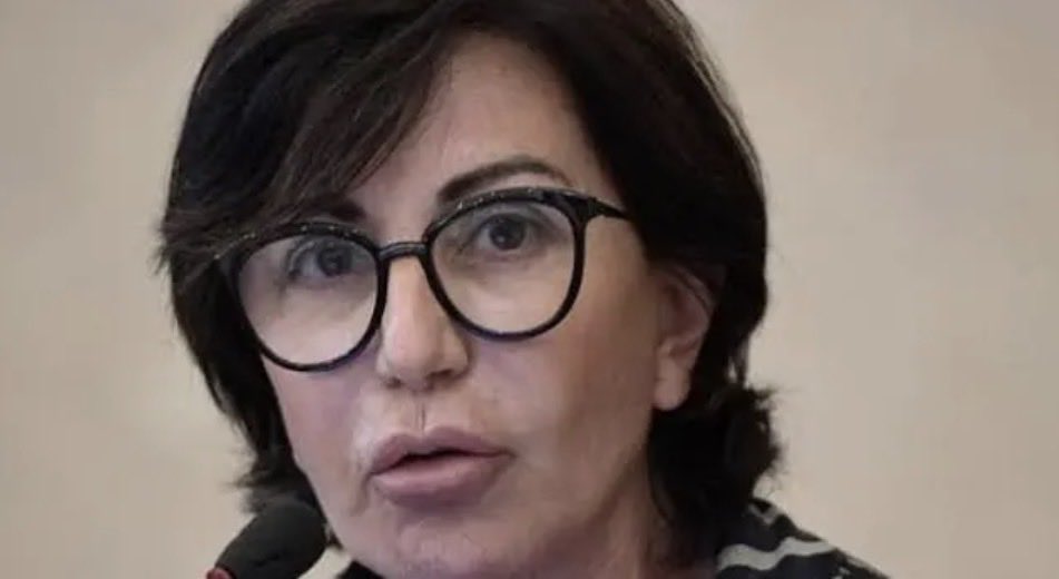 #Covid Intubazioni che peggioravano le condizioni dei malati, azioni disciplinari dell’ordine dei medici per scelte terapeutiche, emarginazione simile al fenomeno dell’isolamento mafioso nei confronti di qualunque medico non accettasse supinamente la narrazione prevalente,