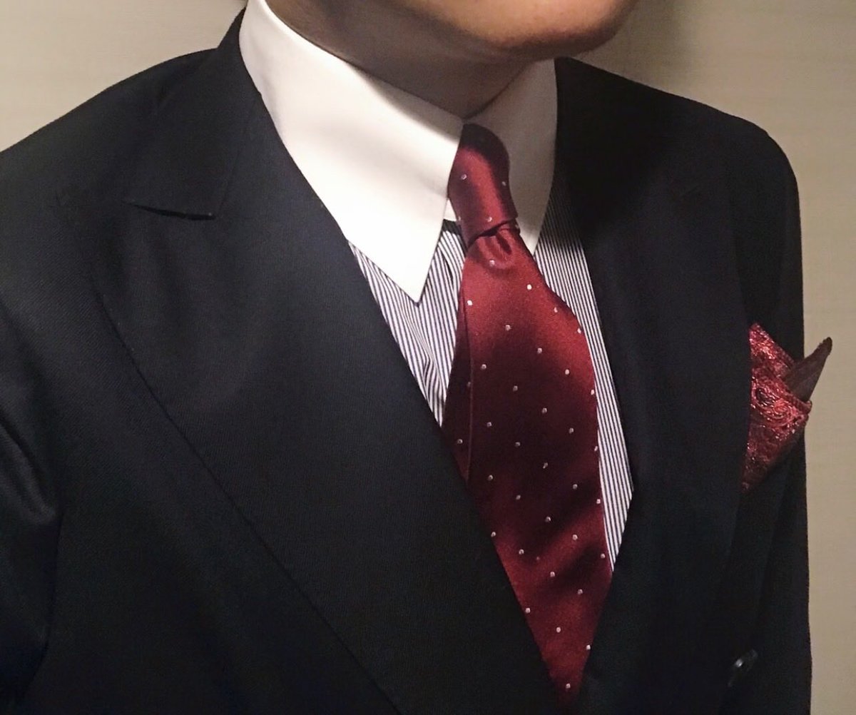 不管如何sm 正装要全套且一直笔挺 。所以衣冠不整/脱掉的都不用私信我，不喜欢那些。