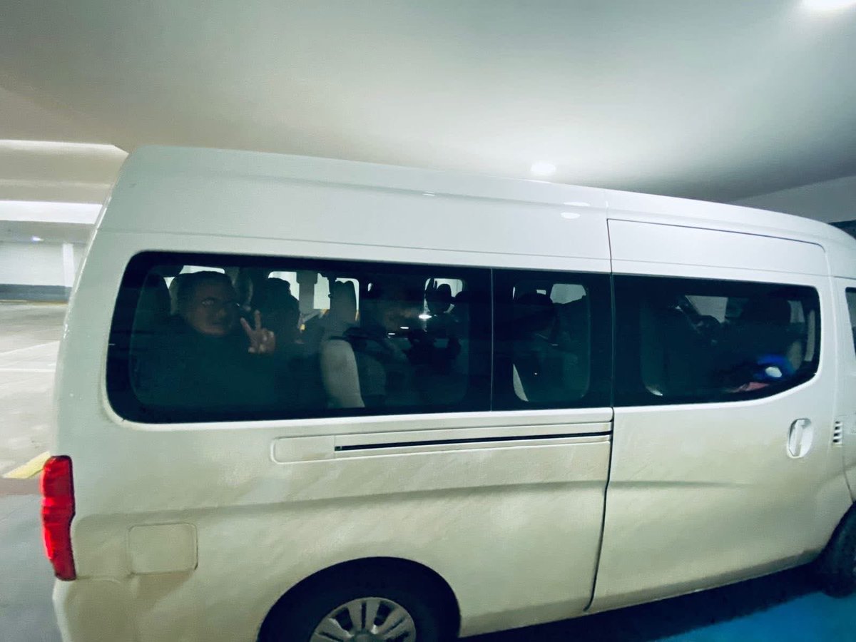 Tu_IMSS's tweet image. ✨ Desde muy temprano, el corazón del IMSS late fuerte en cada brigada y cada mano extendida. 💚
En los momentos difíciles, servimos con entrega, fuerza y amor por México. 🇲🇽
#OrgulloIMSS #IMSSEsMás