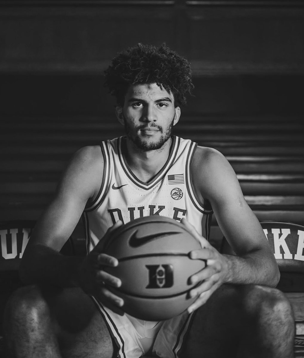 Cam Boozer - 6'9" / 250 lbs / Forward

Projected Stats: 30 MPG / 15.2 PPG / 7.4 RPG / 2.5 APG / 1.1 BPG / 0.9 SPG / 48 FG% / 35% 3PT FG%

Shades of: Freshman Kyle Filipowski / Paolo Banchero / Jabari Parker