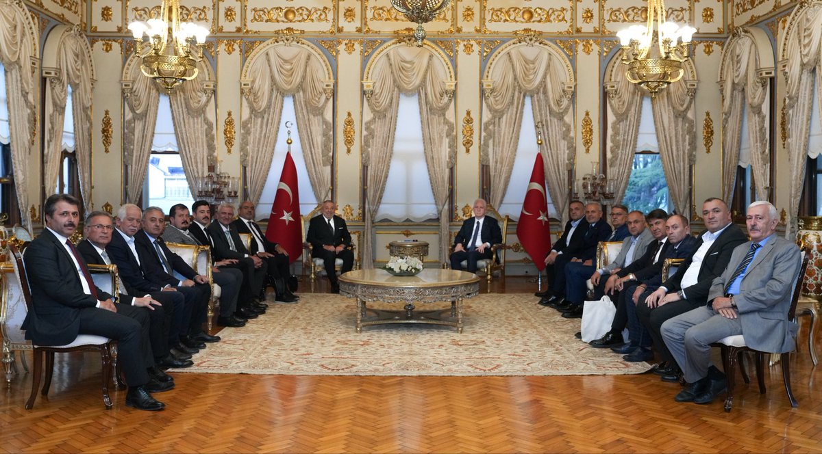 ridefist's tweet photo. Karadeniz Sivil Toplum Kuruluşları Konfederasyonu ( KASTOB ) olarak İstanbul Valimiz sayın Davut GÜL Bey’i makamında ziyaret ederek istişarelerde bulunduk. Sayın valimize ilgi alakasından dolayı teşekkür ediyoruz.

Hasan BAŞÇA
RİDEF Genel Başkanı

@tc_istanbul 
@kastob_official https://t.co/gmN3dbzi5s