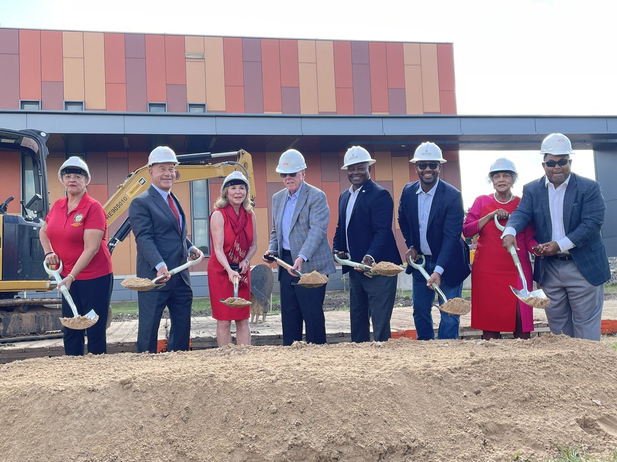 Houston’s historic Emancipation Park in Third Ward is expanding! Thanks to the Emancipation Park Conservancy, Kinder Foundation, and <a href="/HPARD/">HPARD</a>, this $18.5 million expansion will bring new performance and cultural spaces.
#emancipationpark #houston #thirdward 🌳