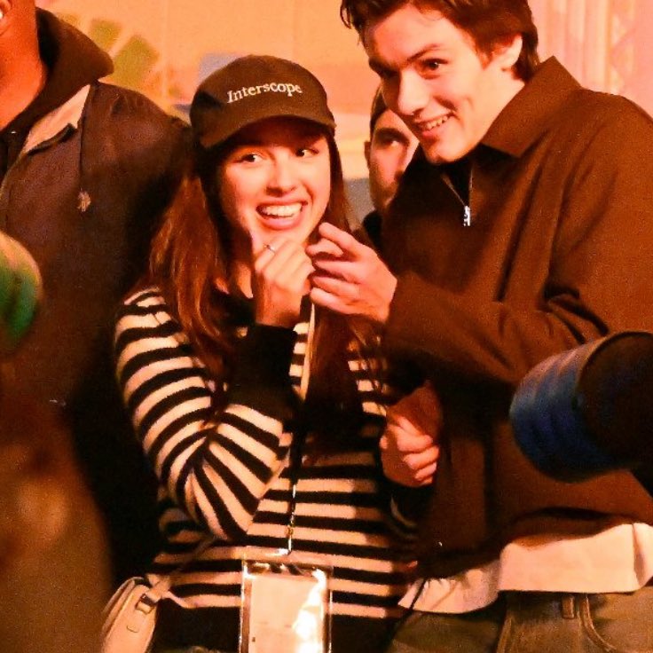 oliviarodrbr's tweet photo. PRINCESA! 😭

Mais de Olivia Rodrigo ontem (12/10) na Hollywood Horror Nights. https://t.co/auzV5iltrO