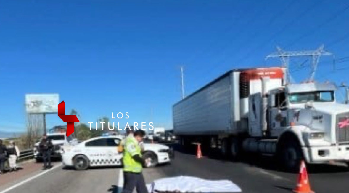 #LosTitulares | Reportan persona sin vida sobre la autopista México-Puebla a la altura de la caseta de San Martín Texmelucan con dirección a Puebla.
