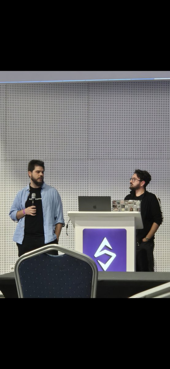 At <a href="/ETHSofiaBG/">ETHSofia.eth</a> we saw how <a href="/blocksense_/">Blocksense Network 🏴‍☠️</a> open-source SDK powers source of truth infrastructure through price oracles.

Built for scaling CEX partnerships with Proof of Reserve.

CTO Petar Kirov showed reporter nodes &amp; sequencers,

Explained WebAssembly’s role as server-side VM.