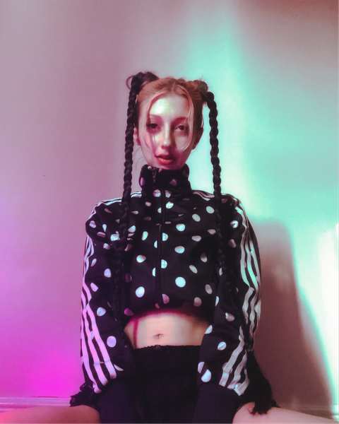 Hollie Anthwax has been an integral part of the underground scene in the UK since 2007. With extensive experience hosting radio shows for the likes of Jungletrain, Kemet FM and Toxic Sickness, Hollie has been pushing Breakcore, Hard DnB, Skullstep and now the Technoid revival.