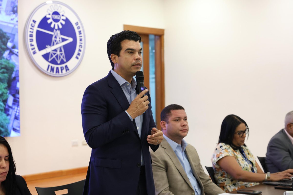 warnaudbisono's tweet photo. El trabajo en equipo es la base de cada logro.

Me reuní con el equipo administrativo de @inapagob para seguir planificando con orden, compromiso y visión, siempre pensando en el bienestar de nuestra gente.

#SomosINAPA https://t.co/TP3f7wU5SN