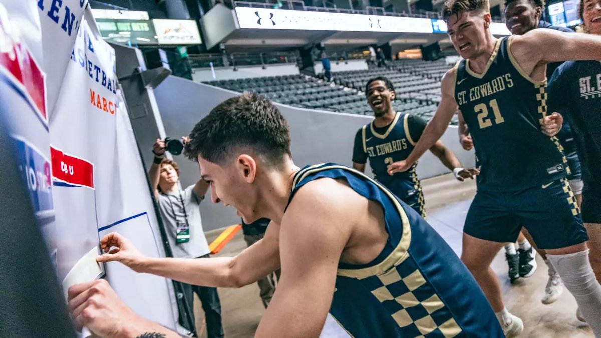 Small College Hoops tweet media