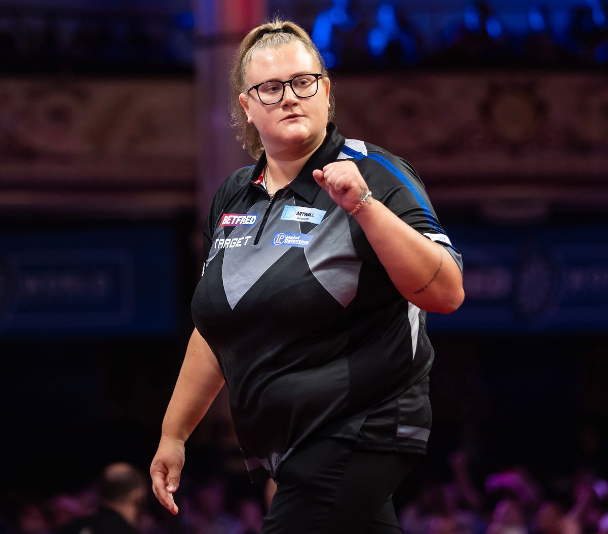 OfficialPDC's tweet image. BEAU BEATS LITTLER!
THAT IS ASTONISHING! ๐คฏ
Beau Greaves averages 105 to defeat Luke Littler in an epic last-leg decider and book her place in next month's Winmau World Youth Championship final!
Littler loses with an average of 107.4! ๐คฏ