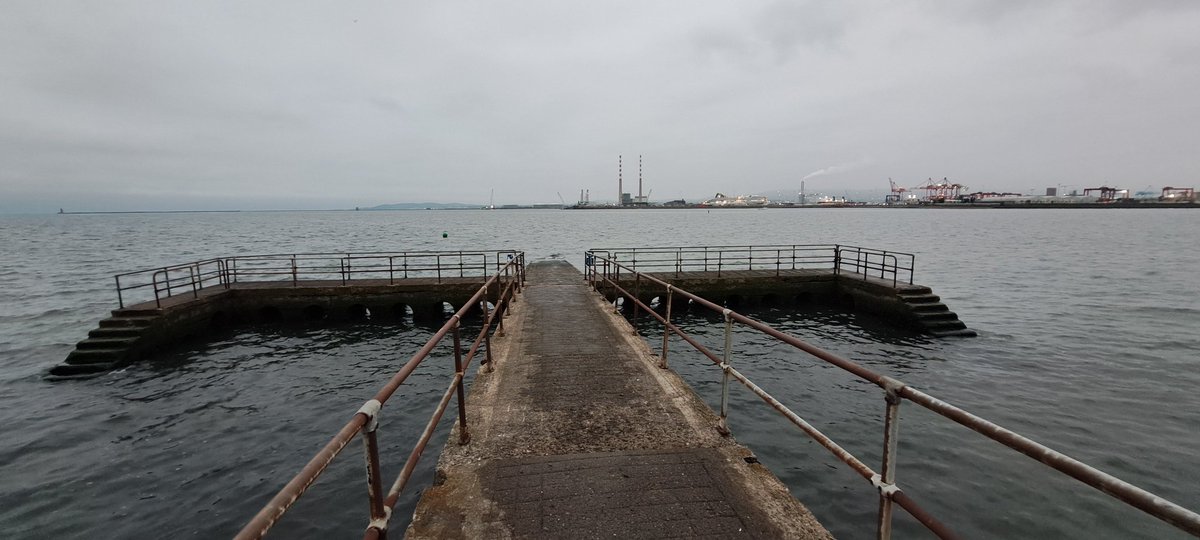 It takes a while to get used to the boats off the water...
#Clontarf #DublinBayArea