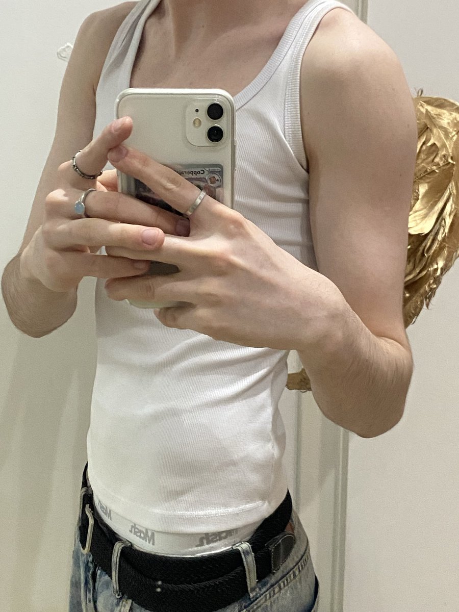 fui de felix de saltburn no meu primeiro hallowen da vida