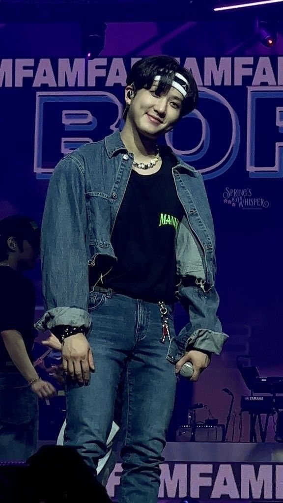 Daily I'm seo proud of Changbin post [Day 830] 🩷