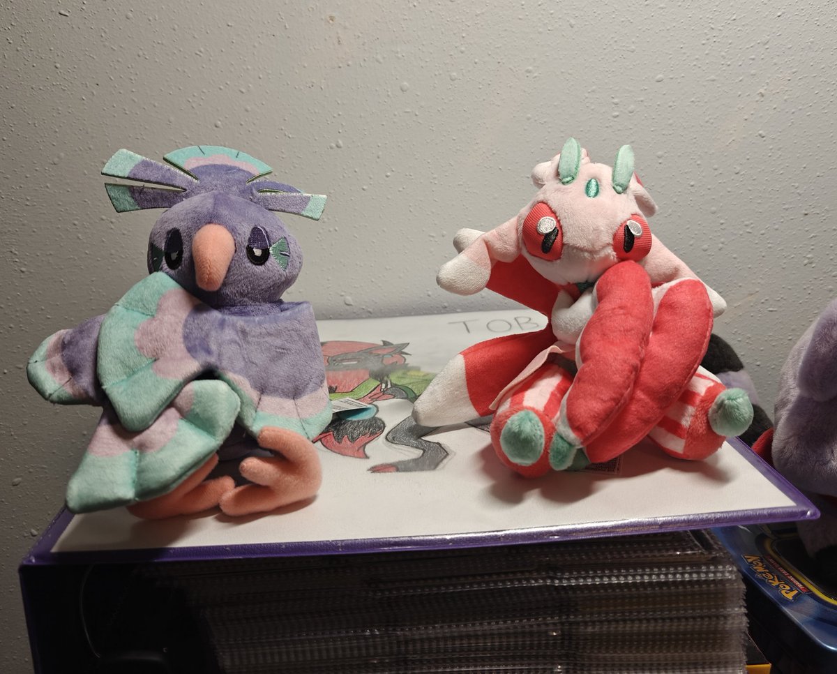 Someguy458's tweet image. Just got my first two Sitting Cuties ever: Sensu Style Oricorio and Lurantis! (I would've also gotten Zoroark, but it was sold out at the time.)