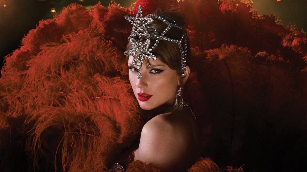 TSUpdating's tweet image. 🚨| Taylor Swift earns her 13th #1 on the Billboard Hot 100 with ‘The Fate of Ophelia’ and her 87th week at #1 on the Billboard 200 with ‘The Life of a Showgirl’.