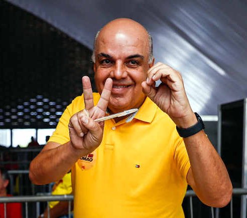 Nós, do Sport Mil Volts, como a maior página dedicada ao Sport Club do Recife, viemos a público expressar nosso posicionamento e repúdio sobre o momento catastrófico que o Sport vem enfrentando.

Todos que nos acompanham sabem que apoiamos ativamente a candidatura de Yuri Romão,