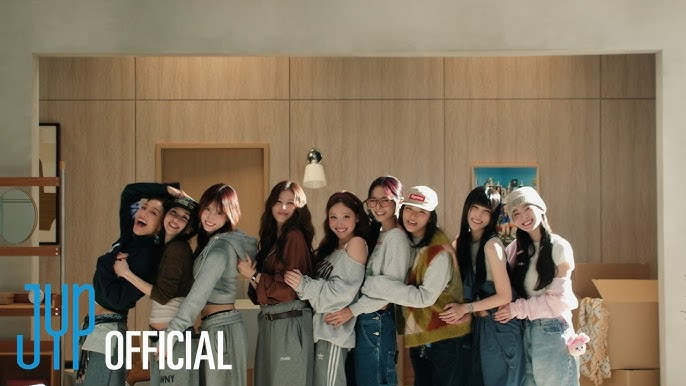 pannchoa's tweet photo. TWICE's fan song 'ME+YOU' charts out of the top 1000 on the Melon chart
https://t.co/8ncboAFhFa https://t.co/vYoYiZICm2