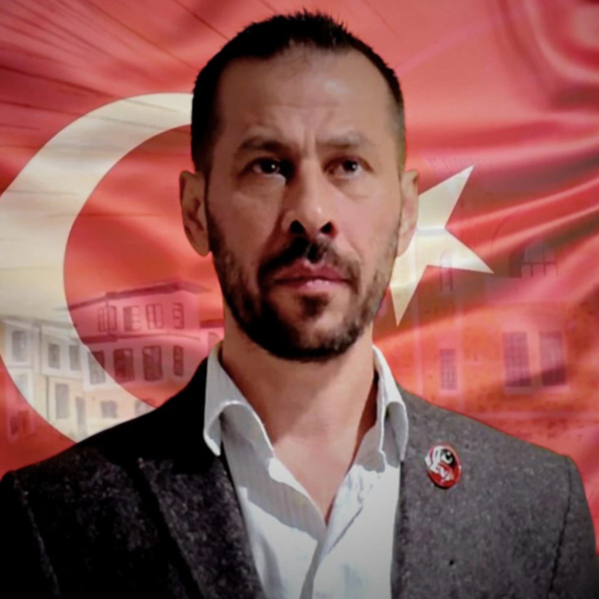 Cumhuriyetçi Vatanseverler Partisi Genel Merkezi'nin, Genel Başkanımız Serkan Öz'ün 23 Ekim'de görülecek davasına ilişkin açıklamasıdır. 

21. yüzyılın ilk çeyreğini AKP iktidarı ile geçiren Türkiye; Cumhuriyeti’nin kuruluşundaki tam bağımsızlık ilkeleriyle, varlığının ve