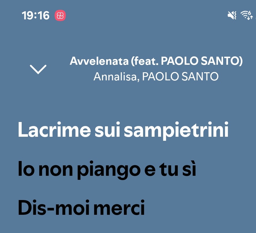 Steroiaa's tweet photo. E comunque io non mi sto ancora annoiando di questa cosa, ormai ho deciso che loro tra una sforbiciata e l'altra si scrivono frecciate nelle canzoni, è così.
Buonasera💜 #elolisa https://t.co/W0S8UMLB35