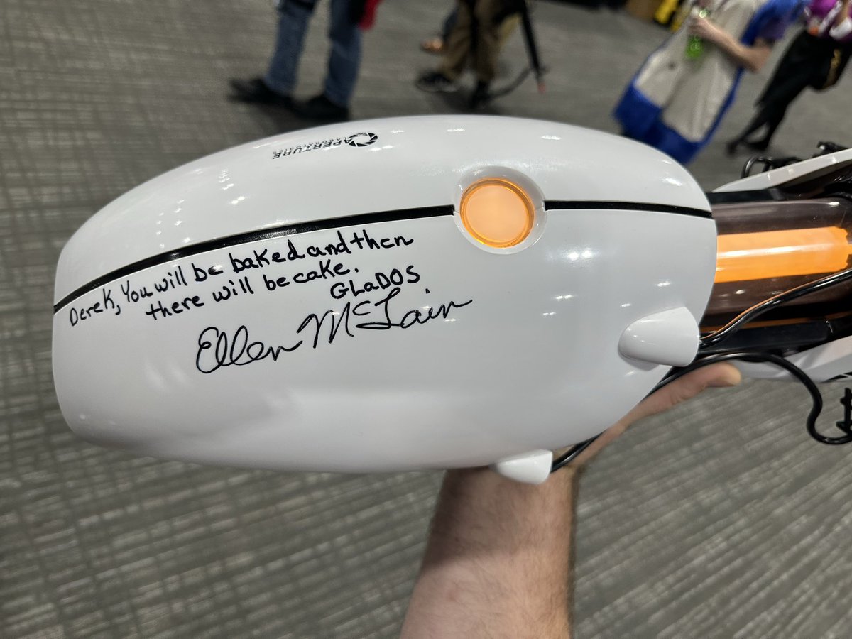 Finally got to meet Ellen McLain. Such a sweetheart