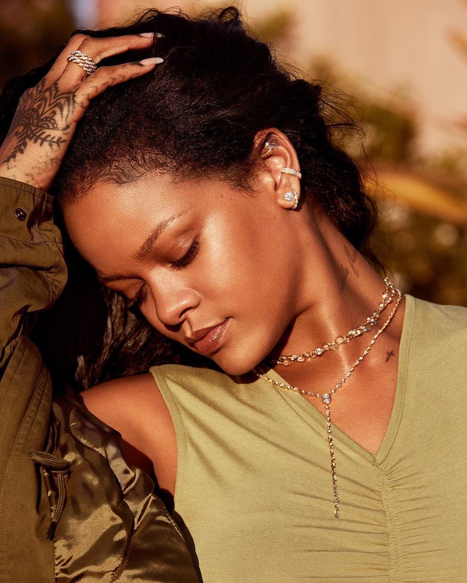 FentyStats's tweet image. .@rihanna surpasses 99.5 million monthly listeners on @Spotify for the first time in her career.