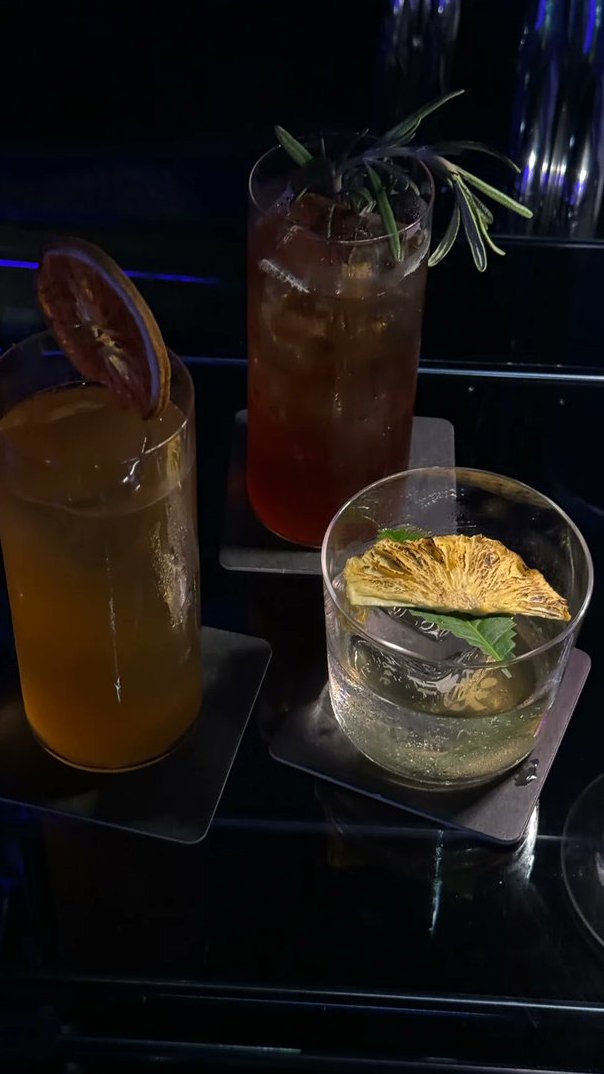 Adelaide_zxcv's tweet image. Learn to enjoy peace in the busyness, and that’s the best way to live 🌙