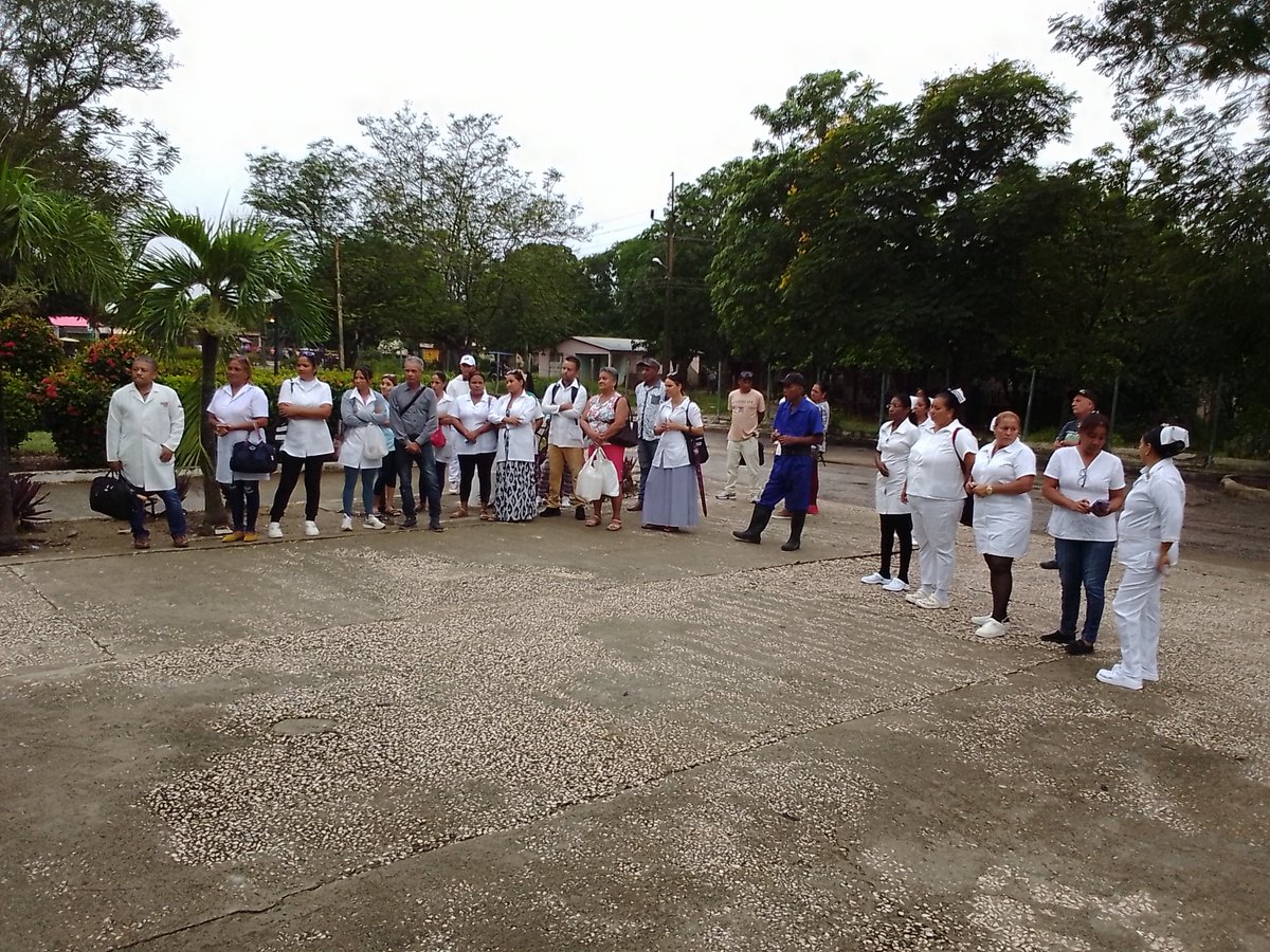 #Jobabo la DGMS ,su Comunicador el  colectivo de trabajadores y sus organizaciones saludamos en su día a todos los trabajadores Bancarios y en especial a los del Mcpio por la dedicación a la solución de las demandas del pueblo