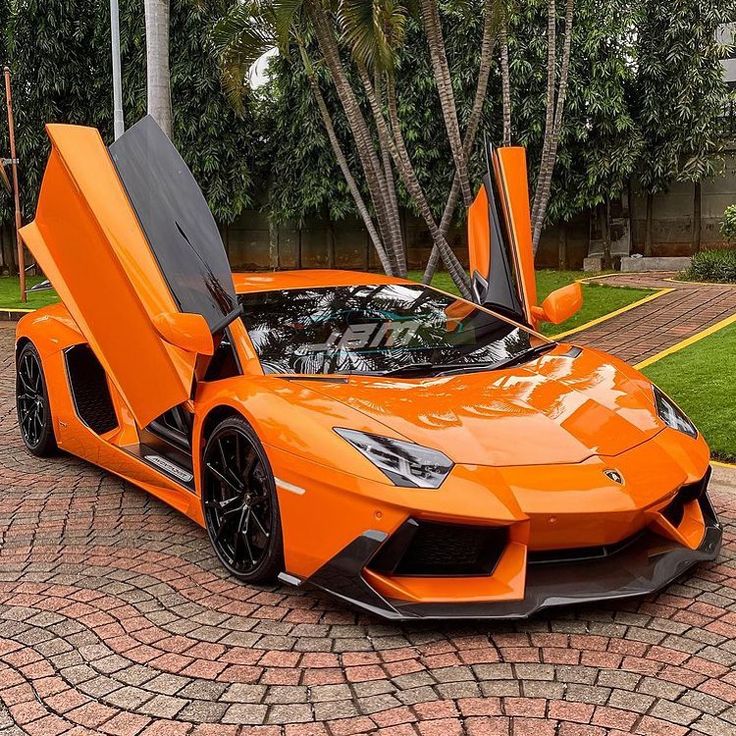 Simphiwe3202's tweet image. We are a group of black-owned auto workshops. We will not stop fighting the government for favoring only those workshops who pay them Big Cash Bribes.
This is not why this multi-billion rand RT46 Government Fleet Management Tender came about. It was designed to help previously…