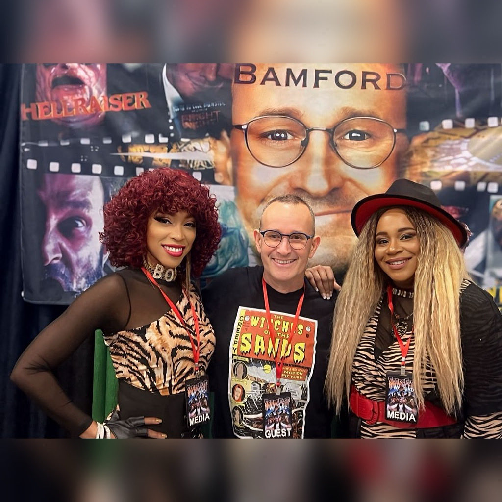 talesftmedia's tweet photo. An epic moment with #SimonBamford aka Butterball Cenobite from the legendary #Hellraiser franchise 🖤🩸 Check out our interview with him by subscribing to Tales From The Media on YouTube 👻🎥 #TalesFromTheMedia #ScarefestWeekend #HorrorCommunity #HorrorSeason  #Cenobites https://t.co/EK9SQYjlXl
