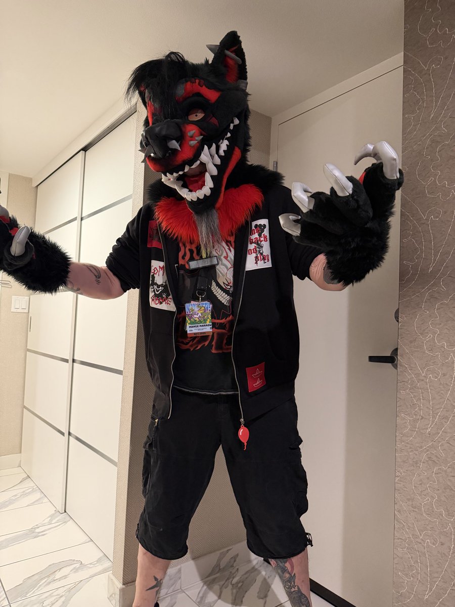 How to find me today at #BLFC2025
I’ll be out in Mange so feel free to come ask for pictures, hugs, invite me to parties, whatevs! 
Just no grabbing or touching without consent! 
COME SAY HI TO THE MONSTER YEEN