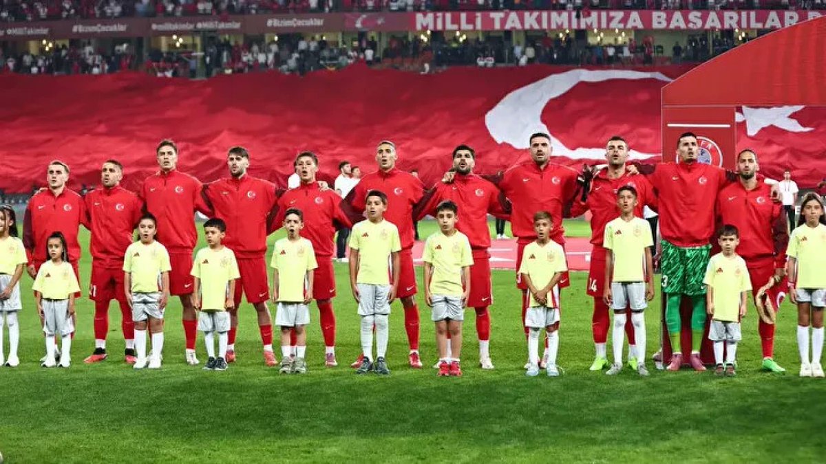 🚨Türkiye Futbol Federasyonu (TFF), Türkiye-Gürcistan maçının tribün gelirlerinin Gazze halkına bağışlanacağını açıkladı.

#Gaza #Israel #Trump #Erdoğan