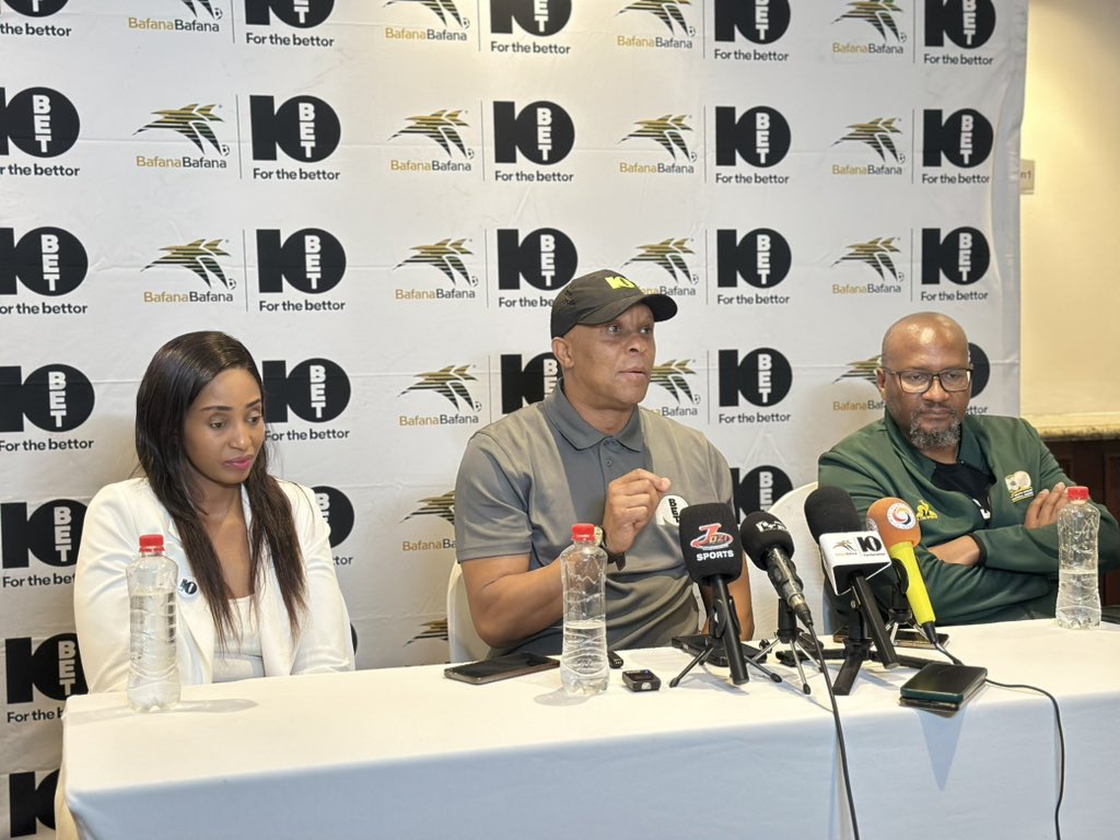 Themba_TT's tweet photo. Media briefing by @10bet_ZA Thabang and Ambassador Dr Khumalo with @SAFA_net communications manager @ntlokom . Match day minus one. Bafana Bafana vs Rwanda #WCQualifier https://t.co/zIJQN7ZIbR