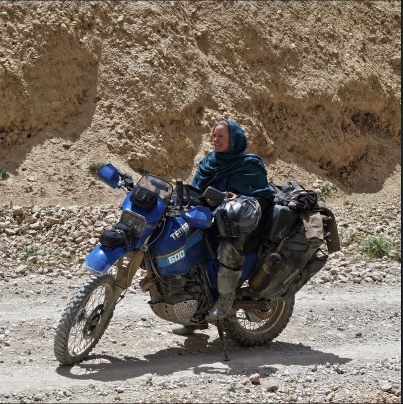 Afghanistan 🇦🇫 Every single I am aware of the fact that I am riding here alone as a woman. Something that local Afghan women are not allowed to. Every time I start to relax, I turn around the corner and run into Taliban. Some are friendly, others are instagram.com/p/DPwjsfBglpH/…