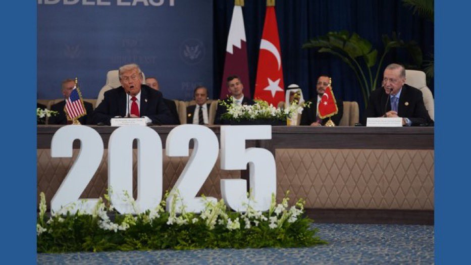 Emekçi halkımız iktidardan Filistin'e lafla değil icraatla destek bekliyordu. 

Filistin için kılını kıpırdatmayı reddeden istibdad, şimdi Trump'ın talimatıyla Mısır'a koşa koşa gidiyor. 

Bölgemizin ve ülkemizin, Trump'a kendini beğendirmek için yarışan değil, Filistin'in