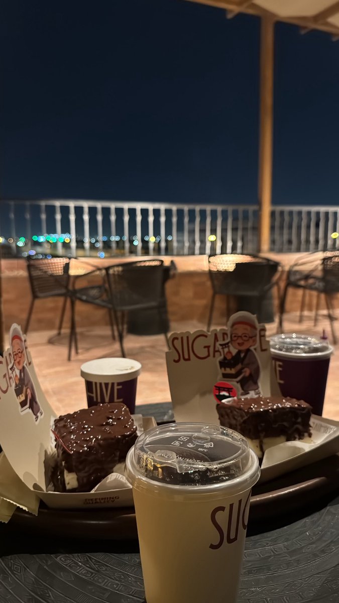 "الأَناقةُ لَيسَت مُجرَّد لِباس 
بَل أرُواح نَقِيّة وجمال أخلاق."♥️

#مساء_الخير