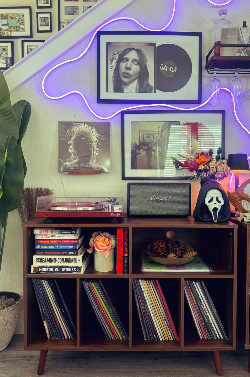 Currently Spinning: Something Beautiful- Miley Cyrus 

Favorite Track: End of World