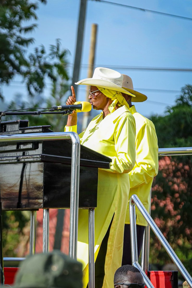 JanetMuseveni's tweet photo. Arua, thank you for being patriots, for being strong nationalists, for being people who love their homeland, for never forgetting where we have come from, because NRM is a part of the people, for the people of Uganda. Thank you for realizing that and really sticking with NRM.

It is important to be deliberate in everything we are doing so that Uganda can grow from strength to strength as a country. The world has got used to thinking that African countries are weak and confused, that’s why many people from other countries go abroad. But by God’s grace, we shall ensure that Uganda grows from strength to strength.