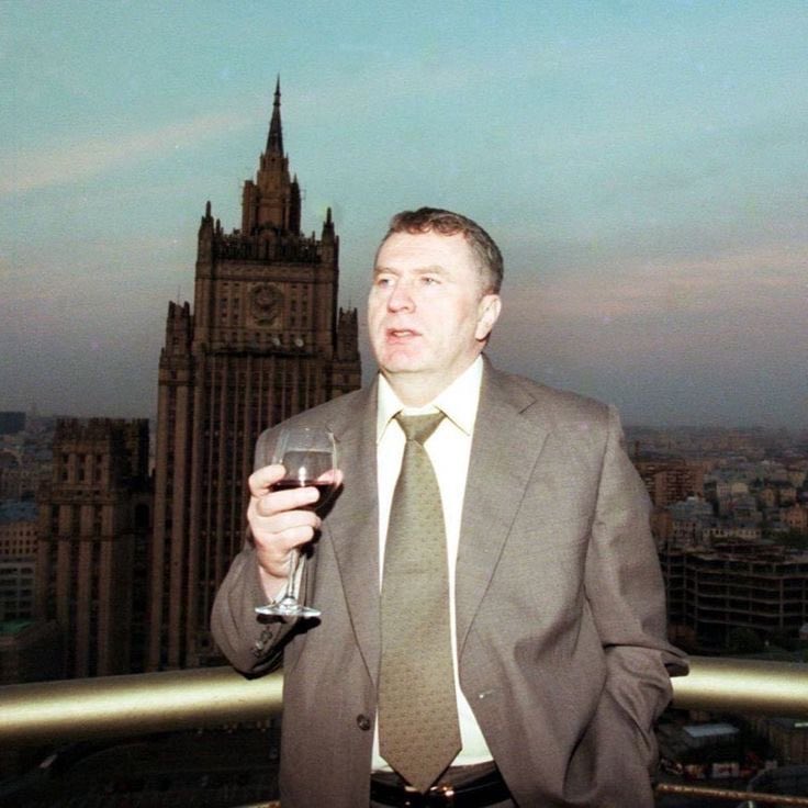nugoppp's tweet image. я планирую генерировать только фотки как у НЕГО