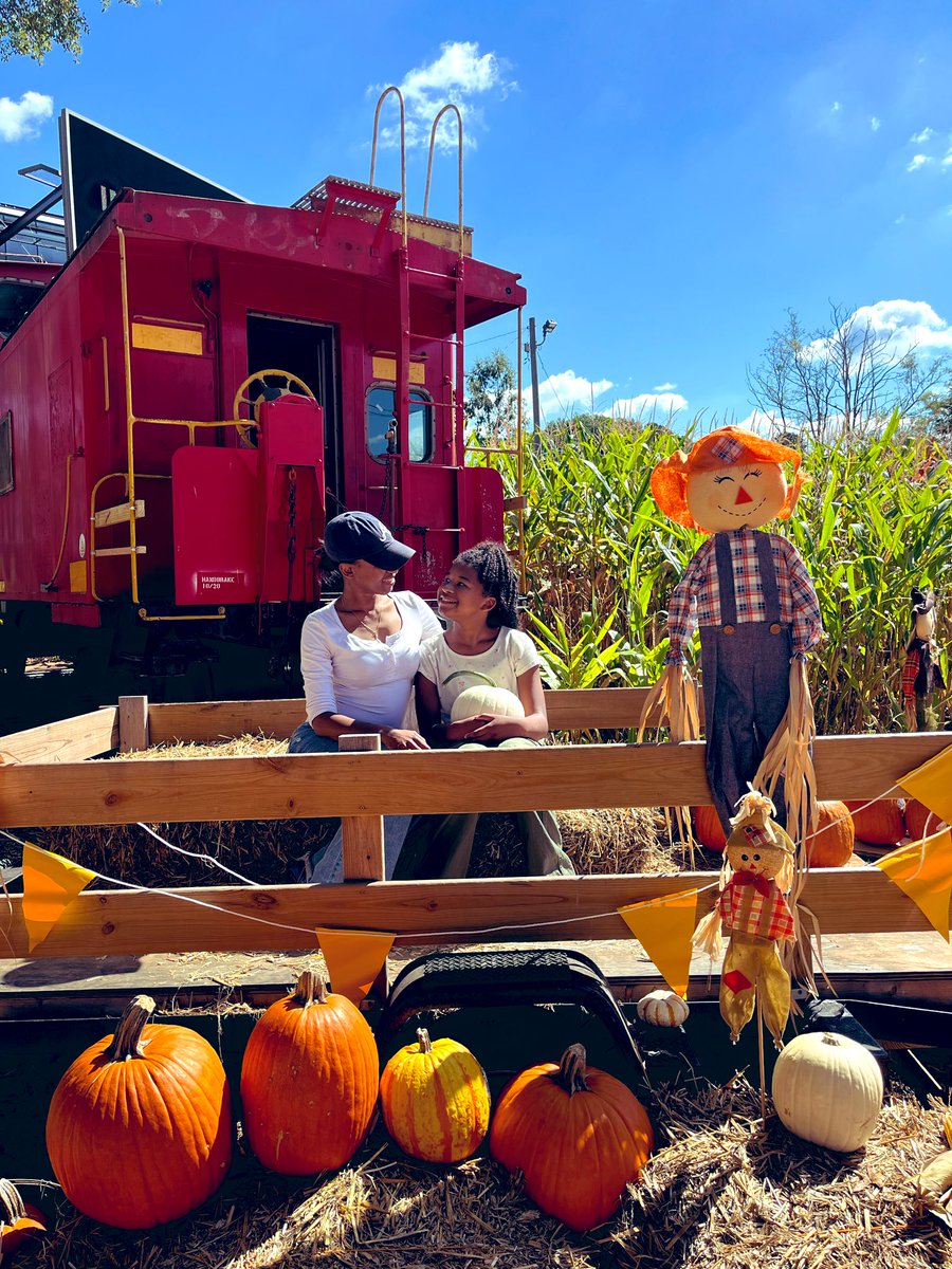 the_SQLizer's tweet image. Spent my day off at the pumpkin patch with my favorite girl 🎃🍂🍁