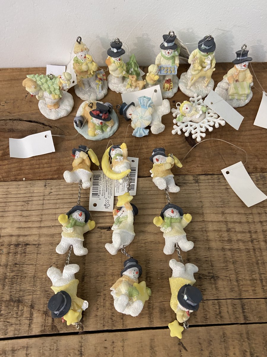 pezzynana's tweet image. Winter isn&apos;t complete without a #snowman  ebay.com/itm/2774415515…
