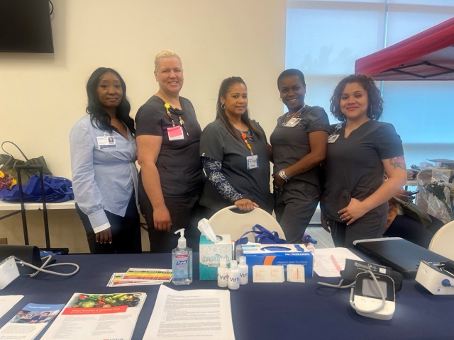 Dillerdiller's tweet photo. Patients feel seen, supported, and empowered—because our tech meets them where they are. Healthy Neighbor blends tech and compassion to change lives in Camden, New Jersey — and beyond. https://t.co/Cpr4OrZzRx #MedtronicEmployee https://t.co/jhHWcv6fEz
