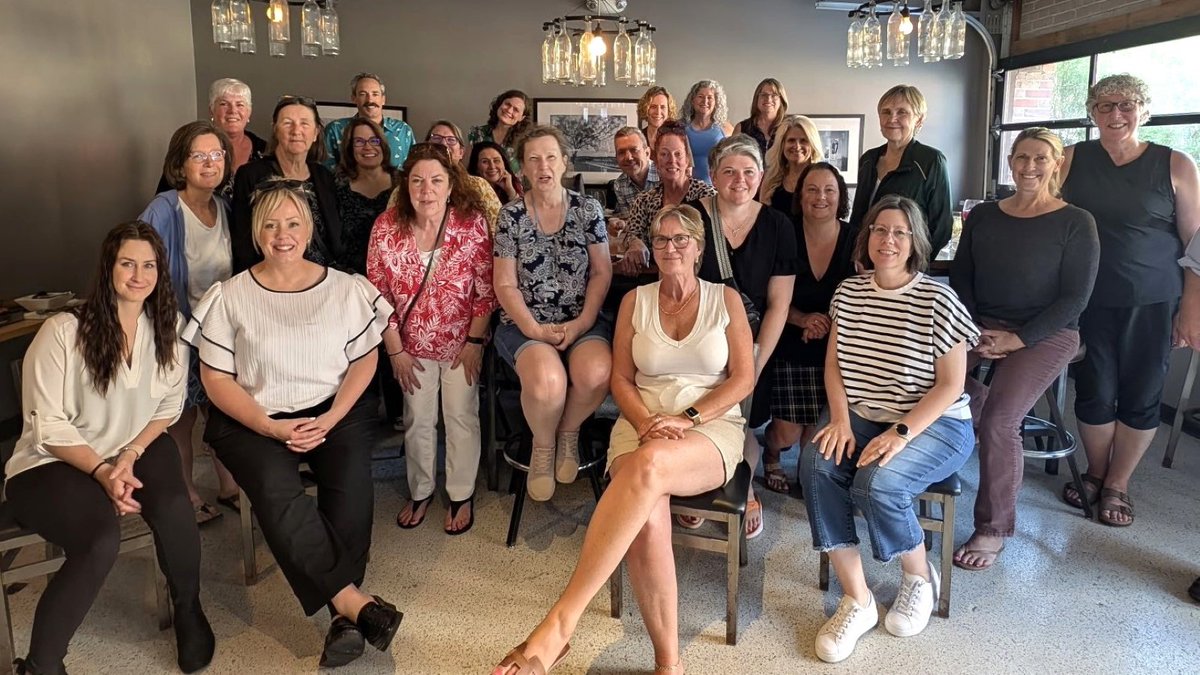 The Human DNA Identification Laboratory in our department recently hosted nearly two dozen professional investigative genetic genealogists from around the country to work on a number of unsolved Omaha homicides. #DNA #IGG #FIGG