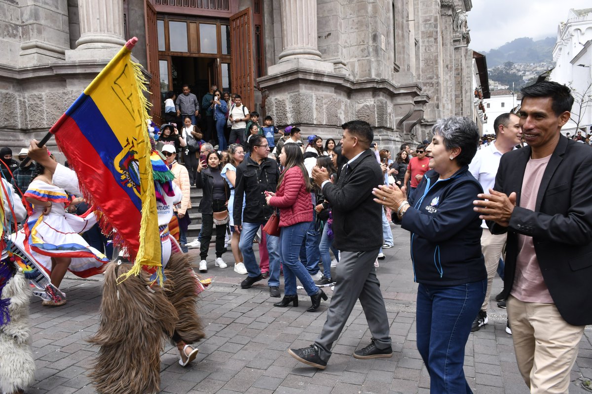 🌾 La presidenta Sonia Puebla Pazmiño participó en la agenda Ruralidad Inmersiva, con el simposio “Ruralidad: corazón del desafío cultural” y recorridos por el centro histórico.

Saberes de las 33 parroquias rurales de Quito.

#ConocotoAlDía #ConocotoRenace